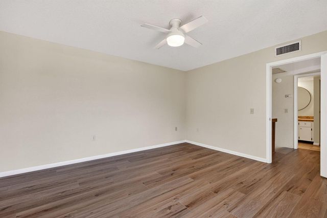 3900 County Line Road 21d, Tequesta, FL 33469