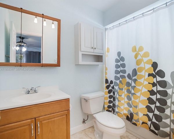 3531 NW 50th Avenue 514, Lauderdale Lakes, FL 33319