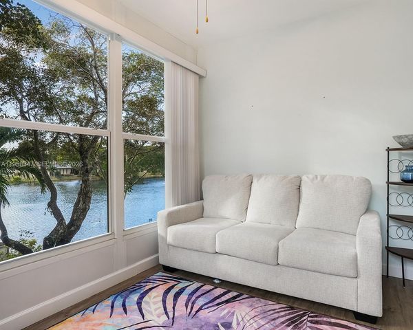 3531 NW 50th Avenue 514, Lauderdale Lakes, FL 33319