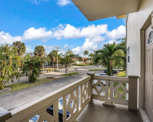 3531 NW 50th Avenue 514, Lauderdale Lakes, FL 33319
