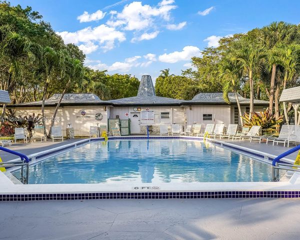 3531 NW 50th Avenue 514, Lauderdale Lakes, FL 33319