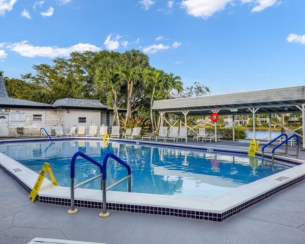 3531 NW 50th Avenue 514, Lauderdale Lakes, FL 33319