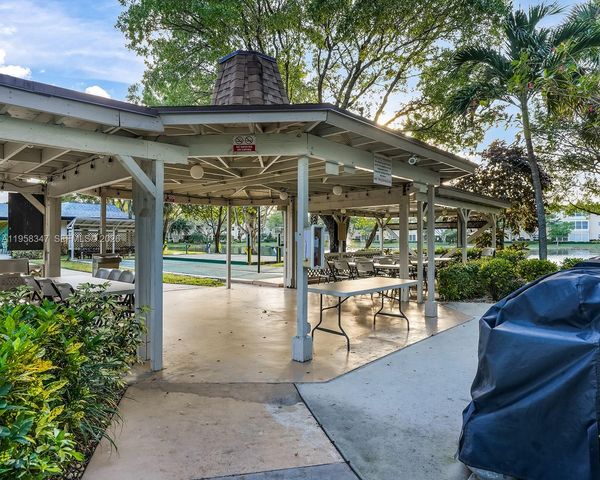 3531 NW 50th Avenue 514, Lauderdale Lakes, FL 33319