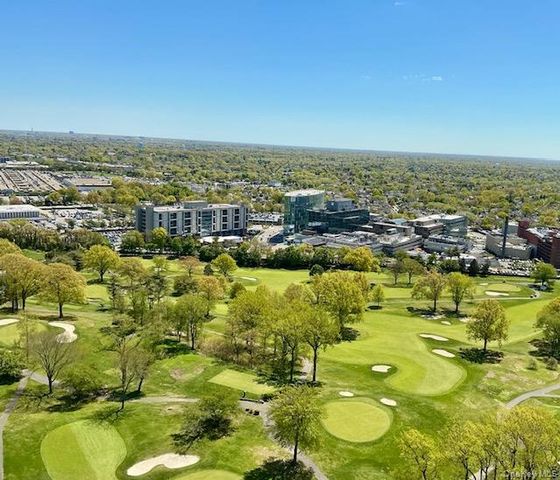 27110 Grand Central Parkway 27C, Floral Park, NY 11005