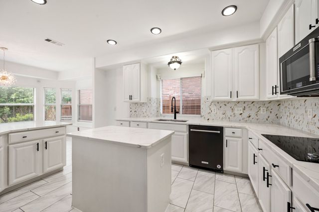 3904 Penny Royal Drive, Fort Worth, TX 76244