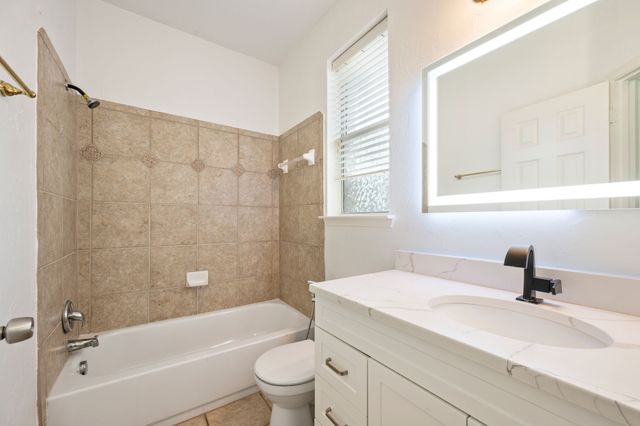 3904 Penny Royal Drive, Fort Worth, TX 76244
