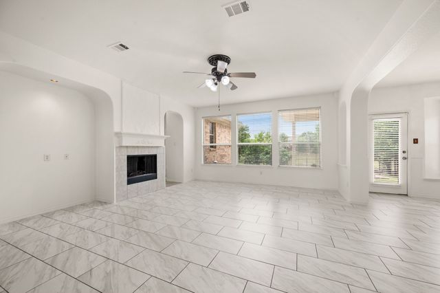 3904 Penny Royal Drive, Fort Worth, TX 76244
