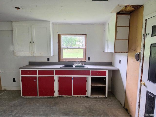 8900 Edward Road, Watertown Township, MI 48435