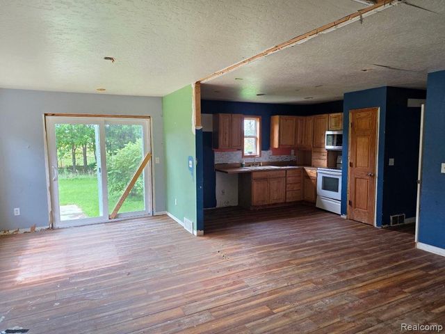 8900 Edward Road, Watertown Township, MI 48435