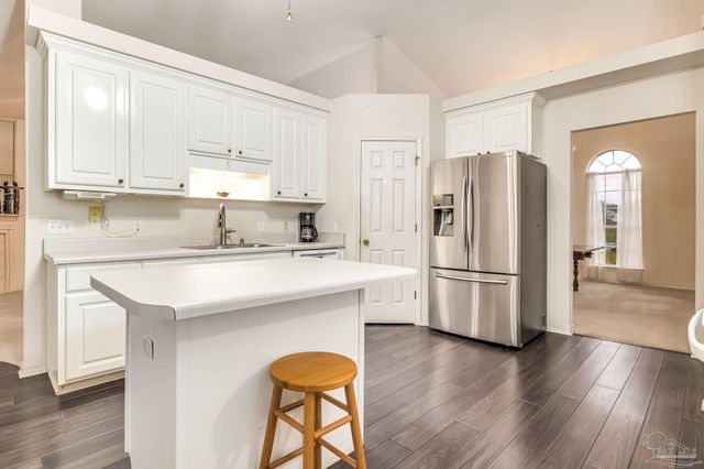 2085 Dovefield Dr, Pensacola, FL 32534