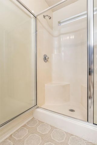 2085 Dovefield Dr, Pensacola, FL 32534