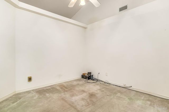 2085 Dovefield Dr, Pensacola, FL 32534