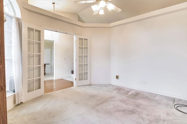 2085 Dovefield Dr, Pensacola, FL 32534