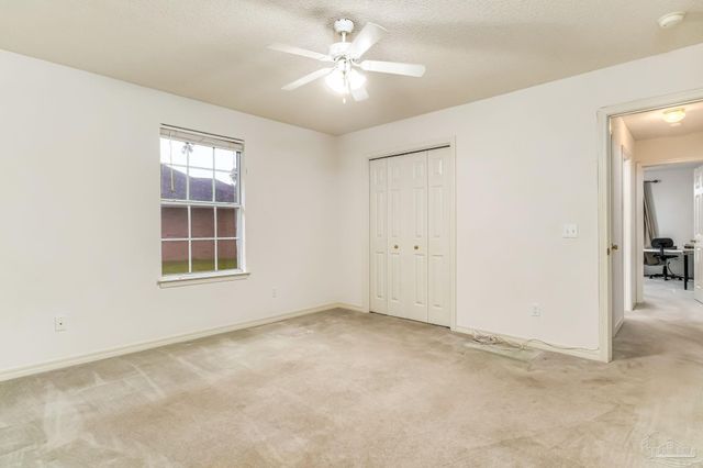 2085 Dovefield Dr, Pensacola, FL 32534