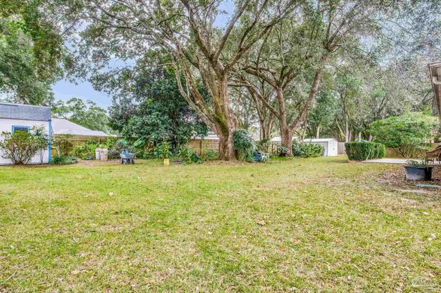 2085 Dovefield Dr, Pensacola, FL 32534