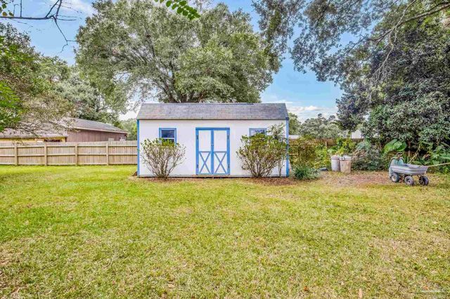 2085 Dovefield Dr, Pensacola, FL 32534