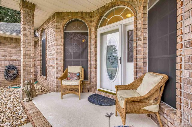 2085 Dovefield Dr, Pensacola, FL 32534