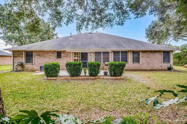 2085 Dovefield Dr, Pensacola, FL 32534