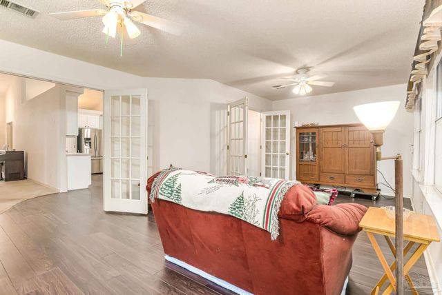 2085 Dovefield Dr, Pensacola, FL 32534