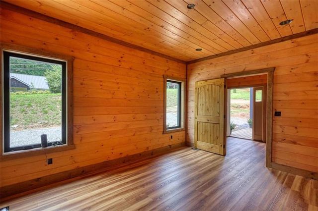 485 Church St, Blue Ridge, GA 30513