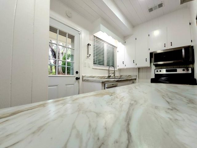 1522 ATAPHA NENE, Tallahassee, FL 32301