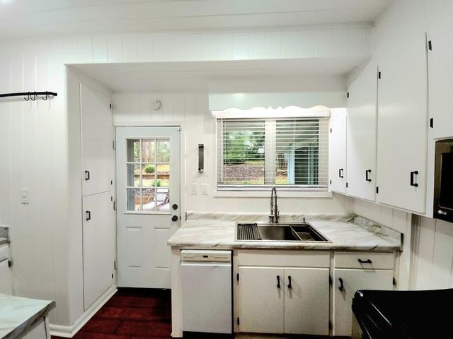 1522 ATAPHA NENE, Tallahassee, FL 32301