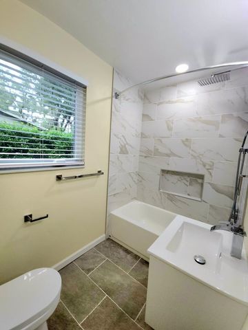 1522 ATAPHA NENE, Tallahassee, FL 32301