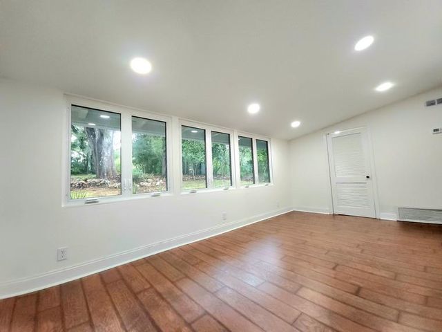 1522 ATAPHA NENE, Tallahassee, FL 32301