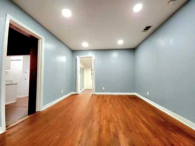 1522 ATAPHA NENE, Tallahassee, FL 32301