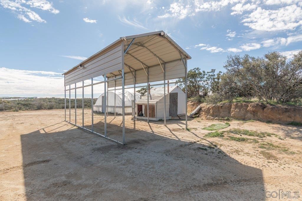 Image 14 of property listing at 40730 Table Truck Mountain Trl, Anza, CA 92539