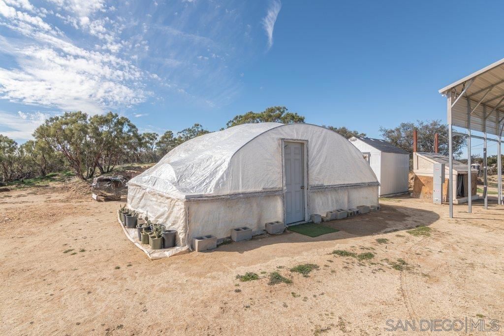 Image 17 of property listing at 40730 Table Truck Mountain Trl, Anza, CA 92539