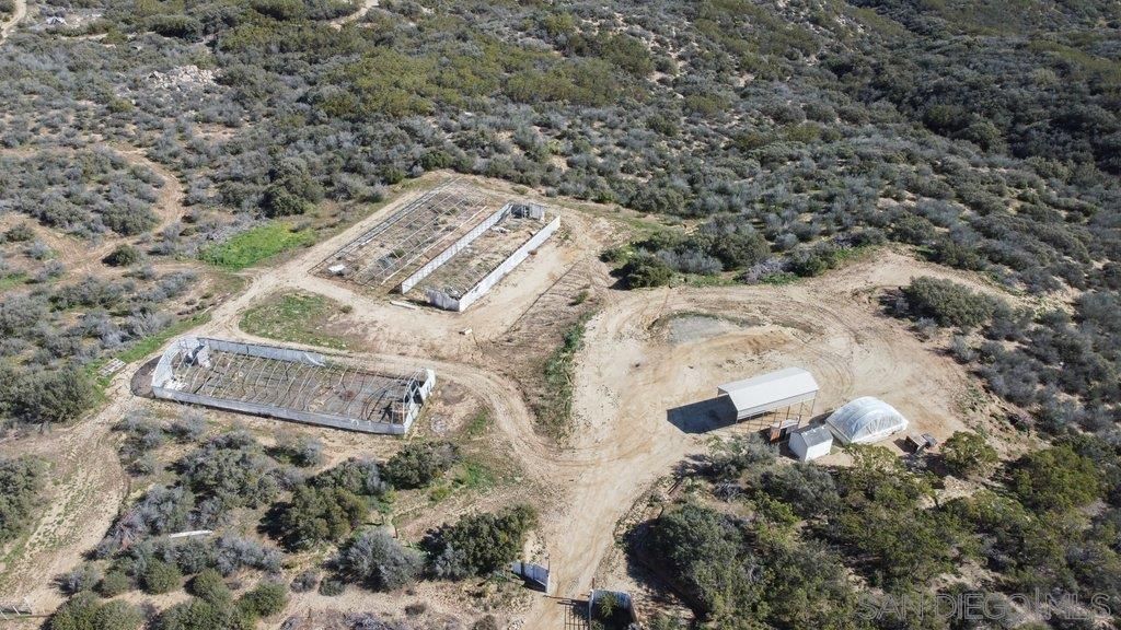 Image 9 of property listing at 40730 Table Truck Mountain Trl, Anza, CA 92539