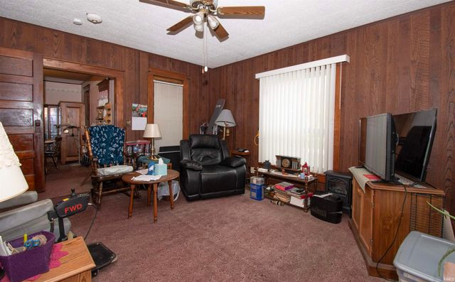 1604 Dowling Street, Kendallville, IN 46755