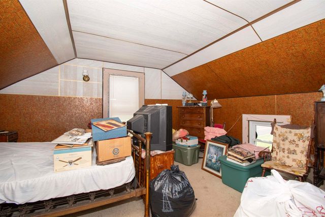 1604 Dowling Street, Kendallville, IN 46755