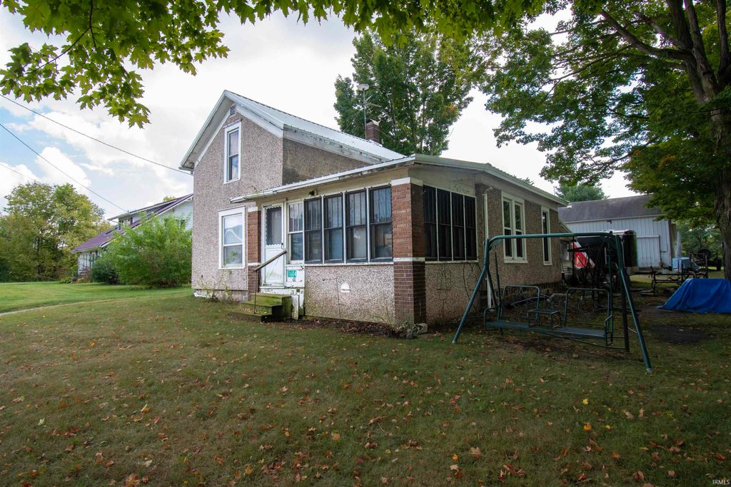 1604 Dowling Street, Kendallville, IN 46755