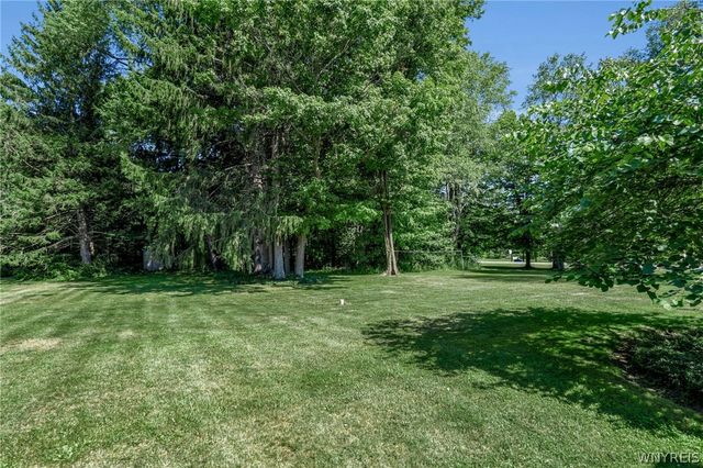 381 Town Line Road, Marilla, NY 14086