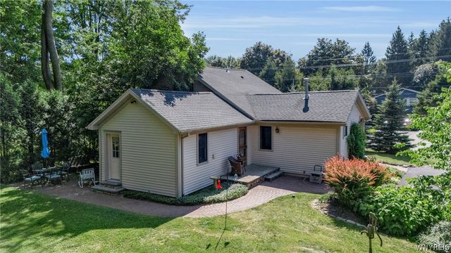 381 Town Line Road, Marilla, NY 14086
