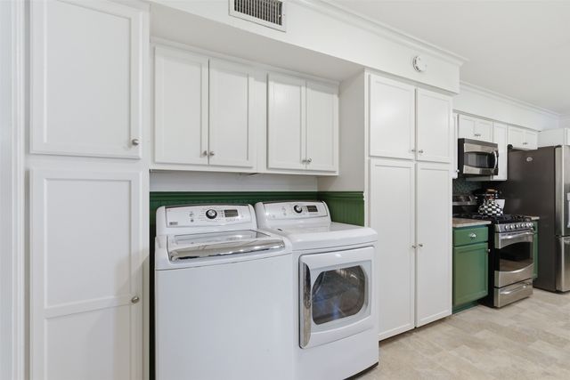 3241 Lockmoor Lane, Dallas, TX 75220