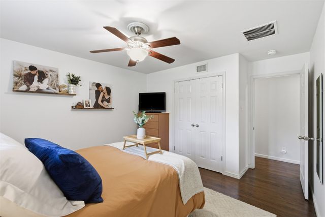 3241 Lockmoor Lane, Dallas, TX 75220