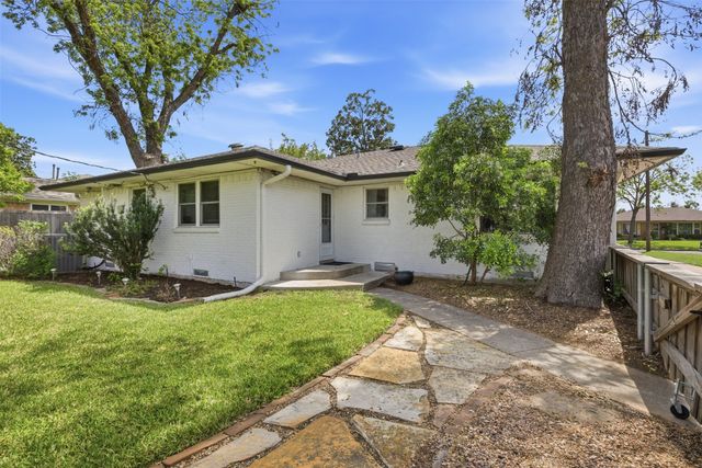 3241 Lockmoor Lane, Dallas, TX 75220