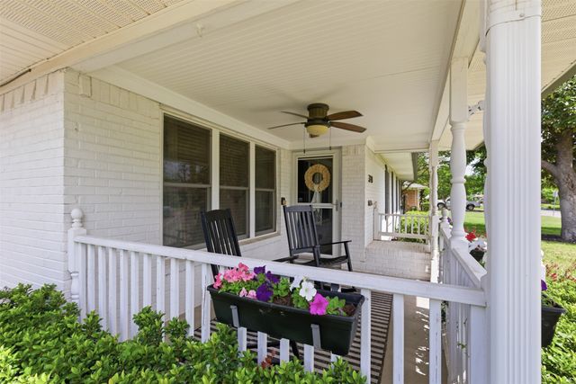 3241 Lockmoor Lane, Dallas, TX 75220