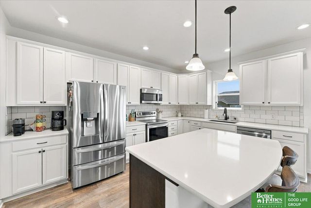 12920 S 54 Street, Papillion, NE 68133