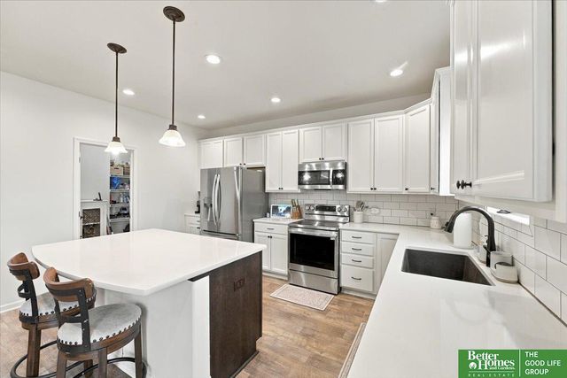 12920 S 54 Street, Papillion, NE 68133