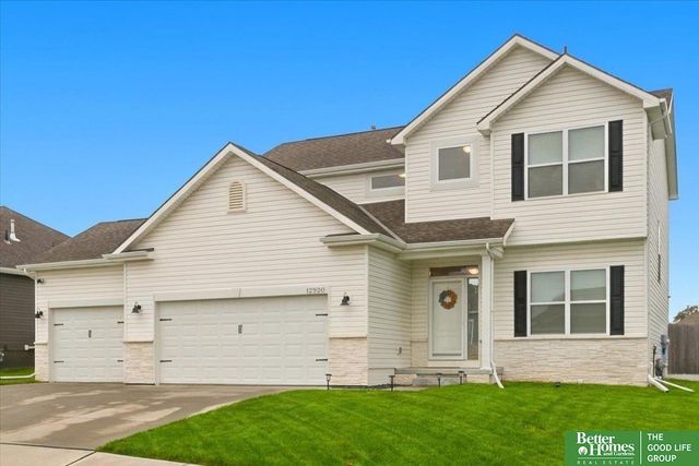 12920 S 54 Street, Papillion, NE 68133