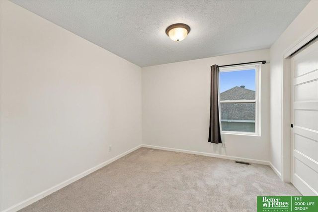 12920 S 54 Street, Papillion, NE 68133