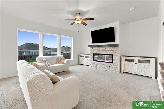 12920 S 54 Street, Papillion, NE 68133