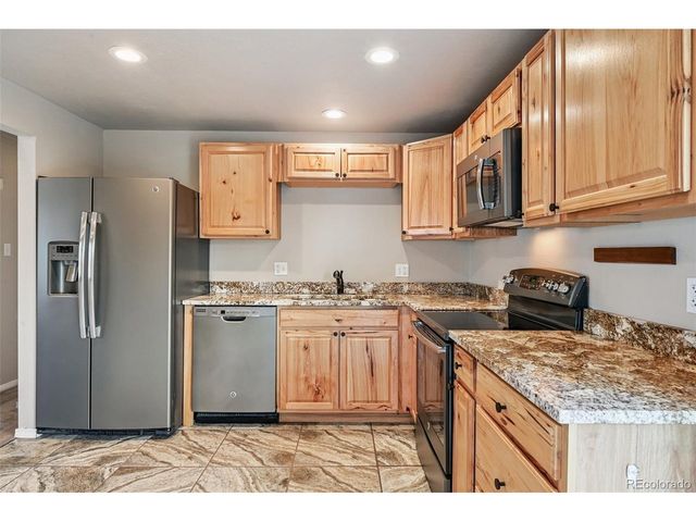 1556 S Field Ct, Lakewood, CO 80232