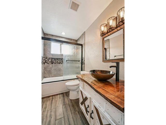 1556 S Field Ct, Lakewood, CO 80232