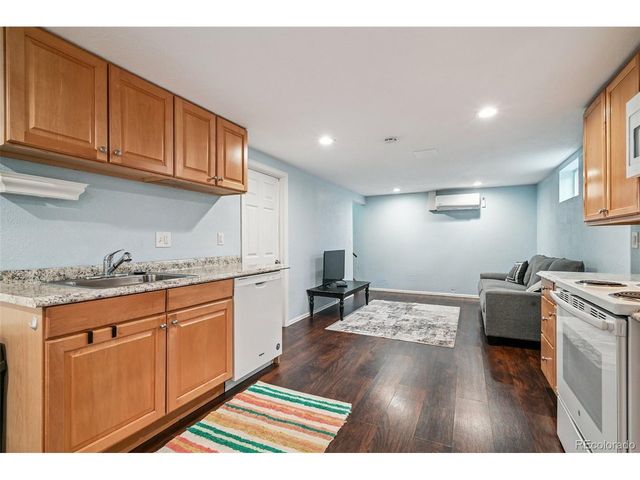 1556 S Field Ct, Lakewood, CO 80232