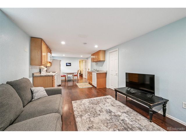 1556 S Field Ct, Lakewood, CO 80232